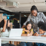 Educação 5.0 vai do algoritmo ao abraço