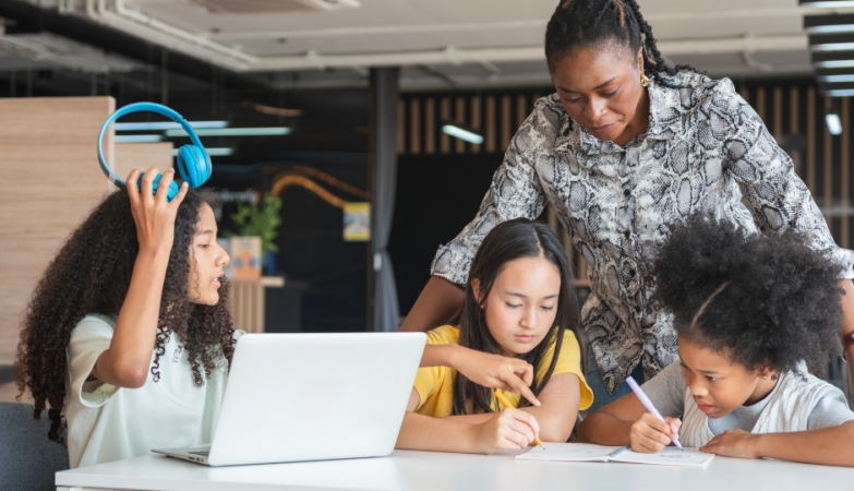 Educação 5.0 vai do algoritmo ao abraço