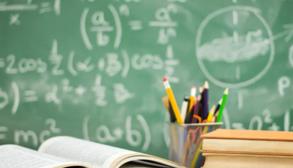 A escola ensina o tempo todo, mas, ela aprende