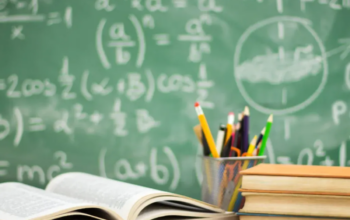 A escola ensina o tempo todo, mas, ela aprende