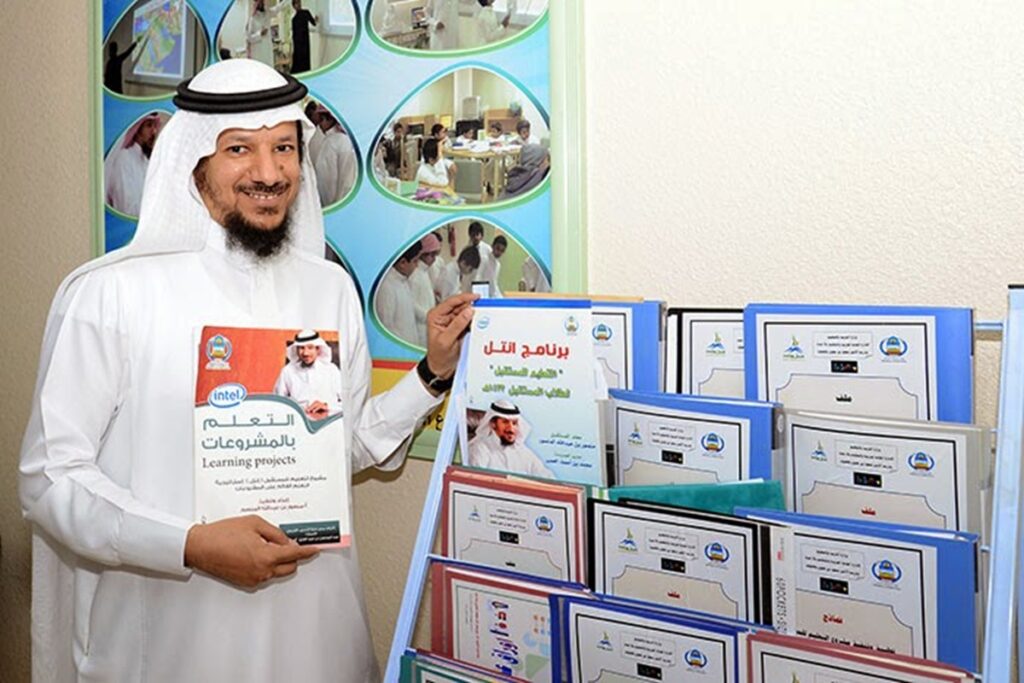 Educador saudita Mansour Al Mansour alia inteligência artificial e responsabilidade social no ensino (Foto: Varkey Foundation/divulgação)