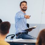 As incoerências silenciosas da escola