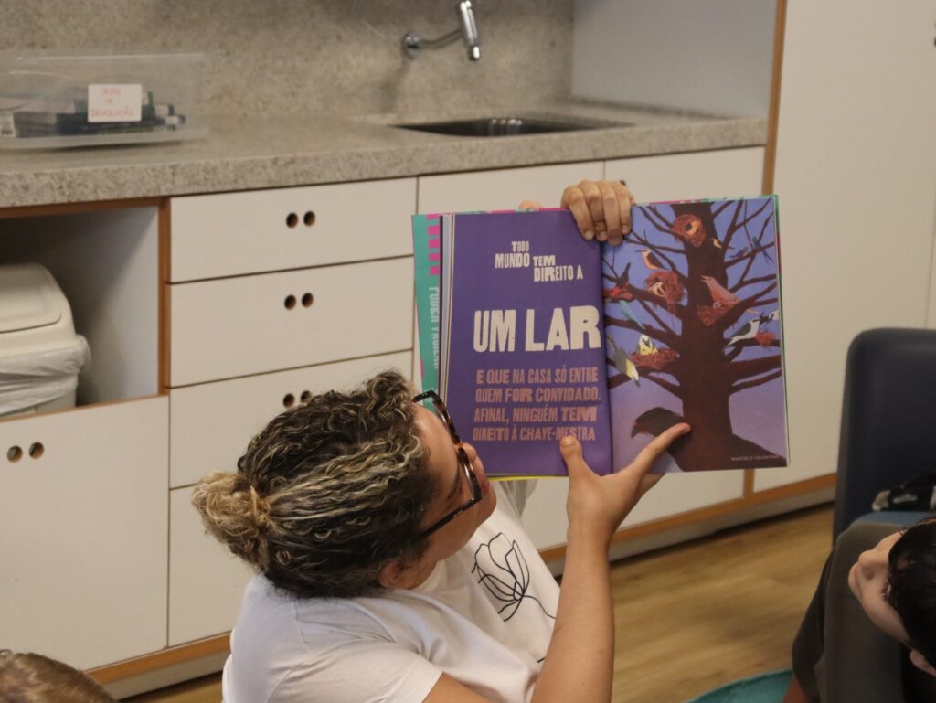 Manifesto de crianças da Maré chega às escolas e provoca debate