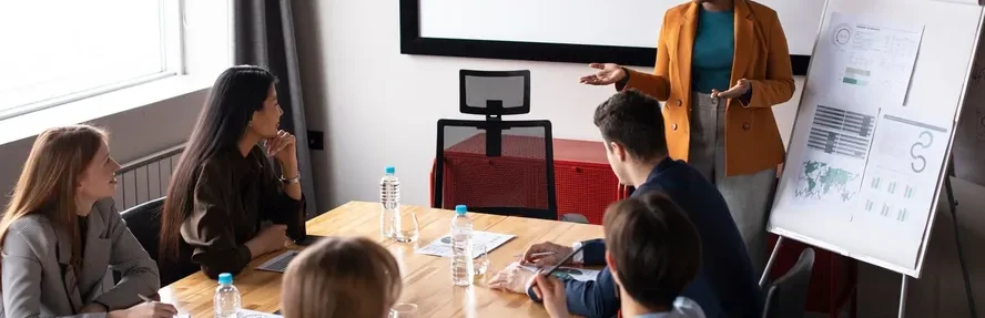 Quando o curso vira atalho: a falsa promessa da aprendizagem corporativa