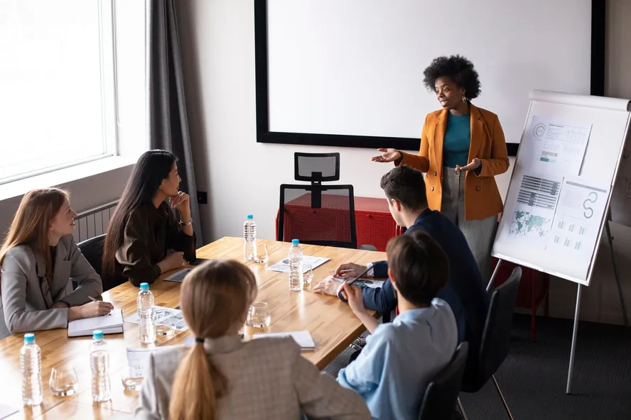 Quando o curso vira atalho: a falsa promessa da aprendizagem corporativa