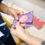 Educação financeira prepara alunos para lidar com o dinheiro e tomar decisões conscientes desde cedo
