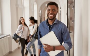 Comissão de Educação aprova prorrogação de bolsas de pesquisa para pais estudantes
