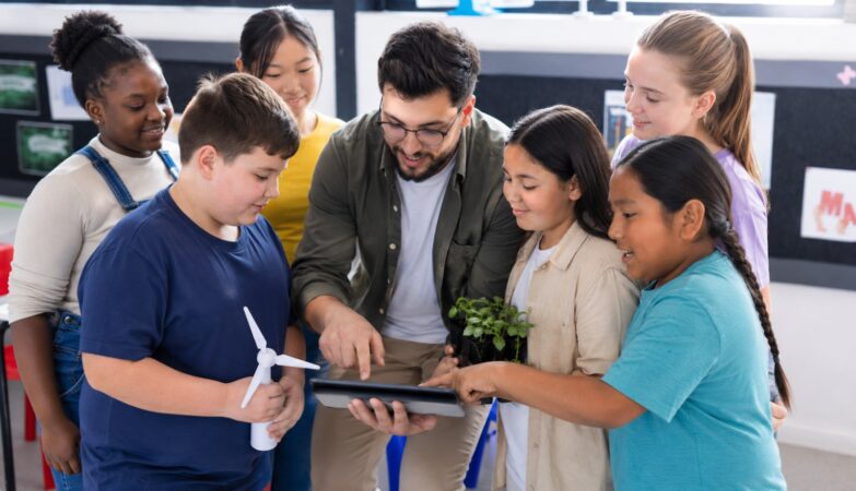 Mapas e bússolas: o verdadeiro desafio da Inteligência Artificial na educação