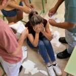 Pais de alunos agressores podem enfrentar multas e trabalho comunitário