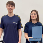 Estudantes desenvolvem cadeira de rodas controlada por expressões faciais